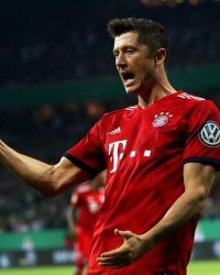  莱万多夫斯基重返安联球场受追捧  