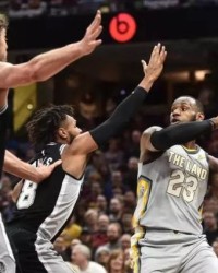  三球24+12黄蜂终结骑士连胜  