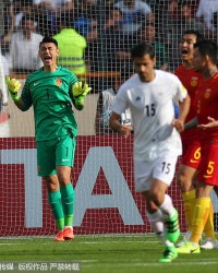  雷恩门将屡次神扑力保球门不失  