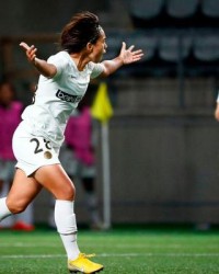  科隆,租借妖星爆发,独造三球,助球队胜  