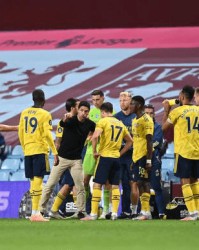  阿森纳创队史纪录 连续十一场零封冠绝英超  