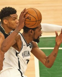  雄鹿遭鹈鹕爆冷终结七连胜  