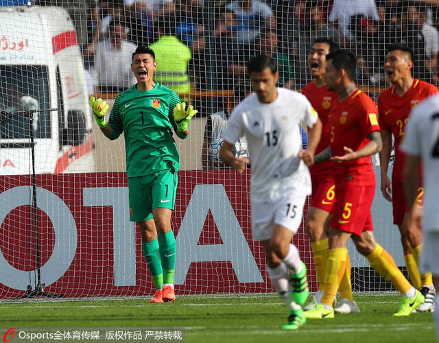  雷恩门将屡次神扑力保球门不失  