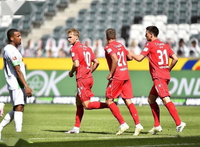  柏林联合防守反击得手，德甲黑马姿态尽显无疑